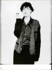 Roversi_Vogue_Italia_October_1996_03.thumb.png.c23cd97c81a14f9dfaf6029f8d867aa2.png