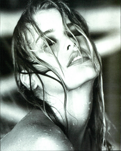 Sexy_Ritts_Vogue_Italia_January_1990_05.thumb.png.82d0755386b36a3ade7bcbaa1729b2e4.png