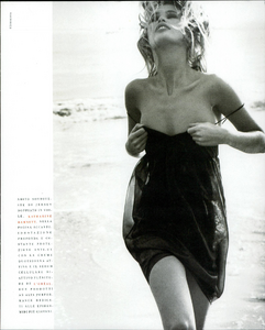 Sexy_Ritts_Vogue_Italia_January_1990_06.thumb.png.be4c4453875929149e9ff311d8dddf3b.png