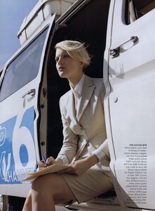 Smith_US_Vogue_March_2000_03.thumb.jpg.9ebcebfa37ce8b48dff0d4927e437dae.jpg