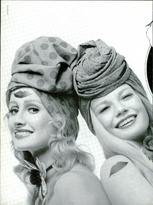 Sorprese_Vogue_Italia_January_1971_12.thumb.png.25b26ac680251766d6d39ae45f7e4d25.png