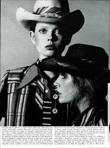 Sorprese_Vogue_Italia_January_1971_18.thumb.png.37825809a509a8042edba7983ea81f5e.png