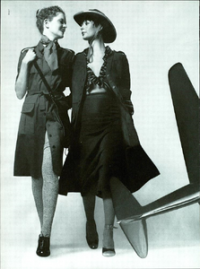 Sorprese_Vogue_Italia_January_1971_32.thumb.png.3de97093b83bbcbc9f18a1bc58511062.png