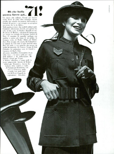 Sorprese_Vogue_Italia_January_1971_33.thumb.png.26dcbf9f973d81a4217cda3aacb7b581.png