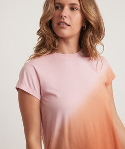 Swing_Crew_Tee_Pink_Brown_Dip_Dye_5919-Final_Web.jpg