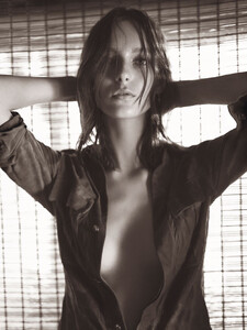 Tempo_Luchford_Vogue_Paris_May_2015_01.thumb.png.56923b0938a812e0f0d76103a0f6d06d.png