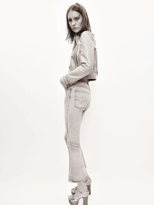 Tempo_Luchford_Vogue_Paris_May_2015_04.thumb.png.dc7d0a8aff3fde6535523aeda937ac71.png