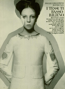 Tessuti_Bailey_Vogue_Italia_July_August_1969_01.thumb.png.6f68267d91dd22b40c66c44ca32603c9.png