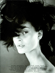 Testino_Vogue_Italia_August_1996_04.thumb.png.cf957c665cee3de2c1a6cf1c0cf8eab6.png