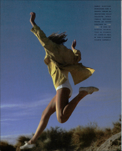 Thomas_Vogue_Italia_January_1990_01.thumb.png.73e63832cf2e530be44f21056229b0ce.png