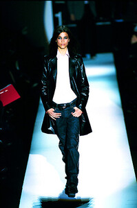 Tommy_Hilfiger_FW1999_01.jpg