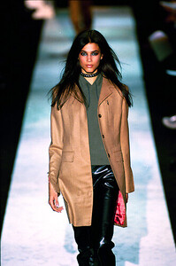 Tommy_Hilfiger_FW1999_05.jpg