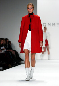 Tommy_Hilfiger_FW2003_08.jpg