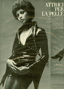 Turillazzi_Vogue_Italia_February_1971_07.thumb.png.cadb305e5c3f512b3a514d240d2f5477.png