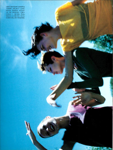 USA_Borthwick_Vogue_Italia_August_1996_05.thumb.png.895a1f8a5d508e654d121be1b8b4e70f.png