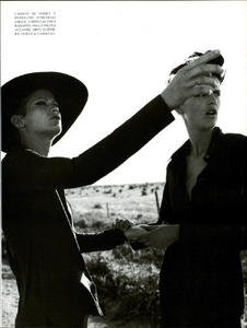 USA_Borthwick_Vogue_Italia_August_1996_10.thumb.png.b135f34b908099d73ec79086c3629ca0.png