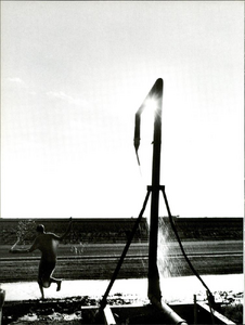 USA_Borthwick_Vogue_Italia_August_1996_11.thumb.png.10bd3701120f1f4640fa1778a5d3a591.png