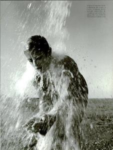 USA_Borthwick_Vogue_Italia_August_1996_12.thumb.png.9482023e71395fee9a718c55f4fdeb81.png