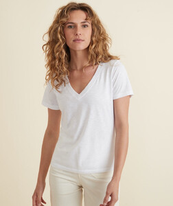 V-Neck_White-51164-Final.jpg