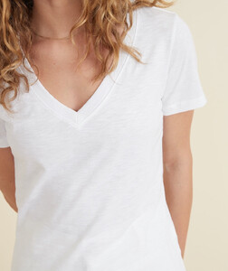 V-Neck_White-51178-Final.jpg