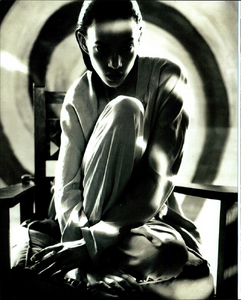 Vallhonrat_Vogue_Italia_May_1990_01.thumb.png.137d31dda1dda1c969edda9f39e14527.png