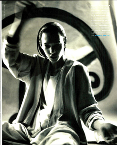 Vallhonrat_Vogue_Italia_May_1990_06.thumb.png.cfc02fc92fc510c6f6f993c39673c60a.png