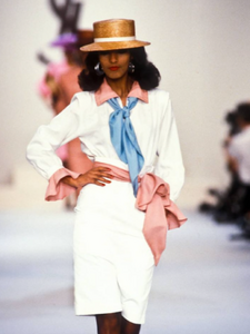 Vania-White-YSL-370x493.thumb.png.c75e5164c55c98279517e7e358cb086d.png