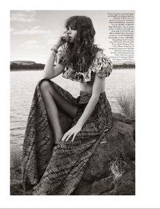 Vogue_Paris_-_Avril_2014-226.thumb.png.600985bef03d91712f0ef6eaf2a4bb6c.png