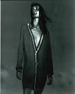 Watson_Blumarine_Spring_Summer_1990_02.thumb.png.b83bea3044c972bcbc0c2599d2f5ae4f.png