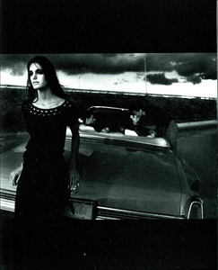 Watson_Blumarine_Spring_Summer_1990_13.thumb.png.0c5e6066e5c62fbfaf8bd8e50085f2ec.png