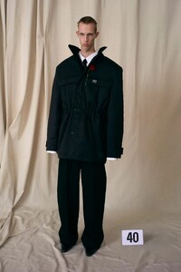 balenciaga-couture-fw21-paris40.thumb.jpg.dd7374ea57c1e5768376921f222ffee0.jpg