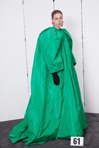 balenciaga-couture-fw21-paris61.thumb.jpg.ed0ab964ede5e4c2bf213f90a11b6a5f.jpg