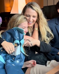 blakelively_307271860_474486651225908_5854055655939987298_n.jpg