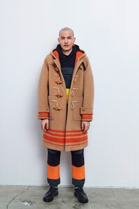 burberry-resort2020-london45.thumb.jpg.71f2cf04c4b34ba7353279dfdef44ecb.jpg