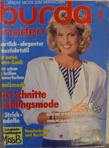 burda0386cover.thumb.jpg.80d17e58e8b5618061cb9fc234450512.jpg
