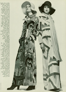 de_Villeneuve_Vogue_Italia_July_August_1969_08.thumb.png.c6279b8d6727512e39028be3231cc794.png