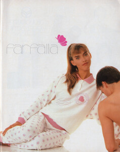 farfallaAdAnnaIT260888no35.thumb.jpg.71e04b718869416072f5d12efd74dec7.jpg