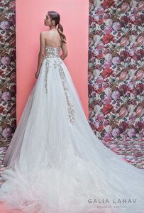 galia-lahav-spring-2019-bridal-strapless-sweetheart-neckline-heavily-embellished-bodice-romantic-pretty-a-line-wedding-dress-royal-train-aelin-bv.jpg