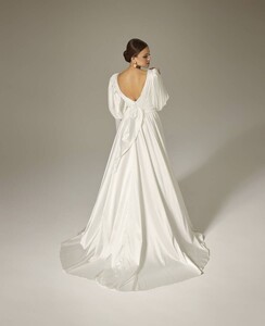 gigot-kollu-saten-sade-modern-donem-gelinlik-modeli-2332-97-B.jpg