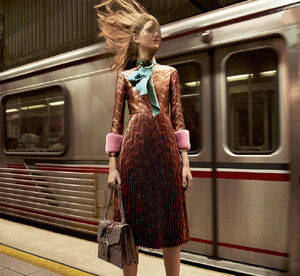 gucci-fw15-ad_(4).thumb.jpg.3e16f17262033885c216b8711d4a434b.jpg