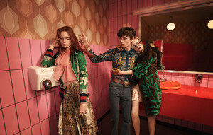 gucci-spring-summer-2016_(4).thumb.jpg.cc775b895ea679923e396f6e5b830068.jpg