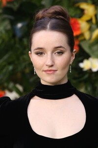 kaitlyn-dever-at-ticket-to-paradise-premiere-in-london-09-07-2022-4.jpg
