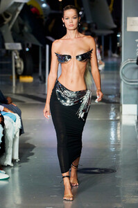 laquan-smith-ss23-runway-shows-33.thumb.jpg.5adfaf013afd858dc248d1be327e3018.jpg