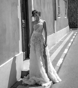 laura_haute_couture__75244403_104682064243390_7814480209141944648_n.jpg