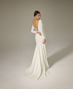 saten-kuplu-uzun-kollu-duz-sade-kesim-nikah-gelinlik-2306-98-B.jpg