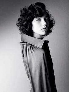 self-service-fw19_by_glen-luchford9.thumb.jpg.91ddf499b96779e6a71f0d875d93685a.jpg