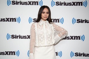 sofia-carson-siriusxm-studio-in-nyc-08-29-2022-6.jpg