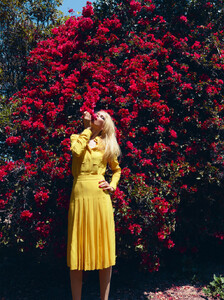 summergirl-6.thumb.jpg.a70183879f10b3294e65be16e19c7fca.jpg