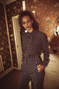 t-magazine-september-2015_binx-walton-by-glen-luchford_(7).thumb.jpg.14ef34e3909f4b0ea15cb97669b0aa4f.jpg
