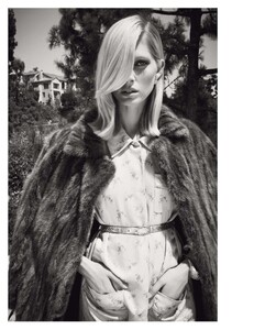 vogue-paris-11-2013_iselin-steiro_(11).thumb.jpg.e45a19bcee07400dc6791fc490ea760e.jpg